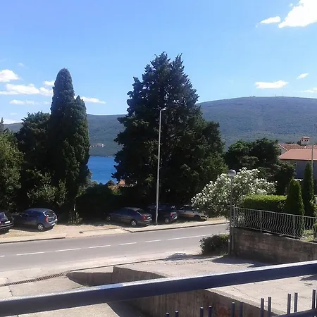 Savana Apartmán *